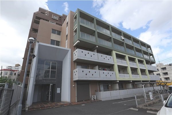 グランドゥール高峰 108号室 外観