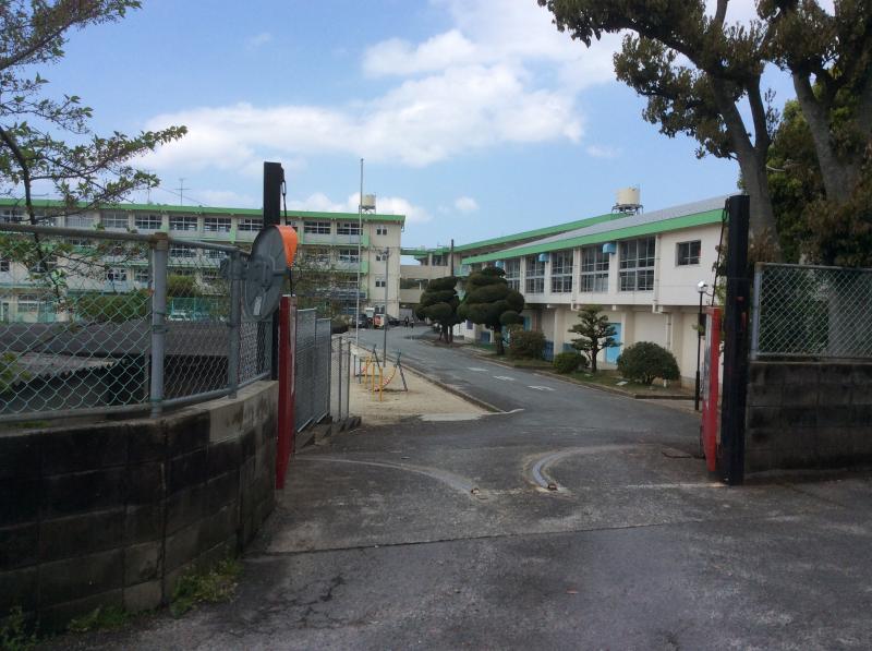 インペリアル上の原 小学校