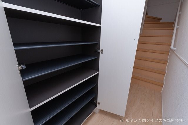 リーヴァTAO 玄関
