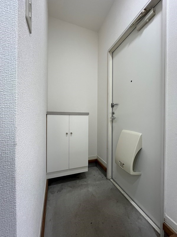 ドエル鴨生田 A棟 玄関