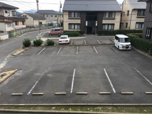 グローブ・たかの　C棟 駐車場