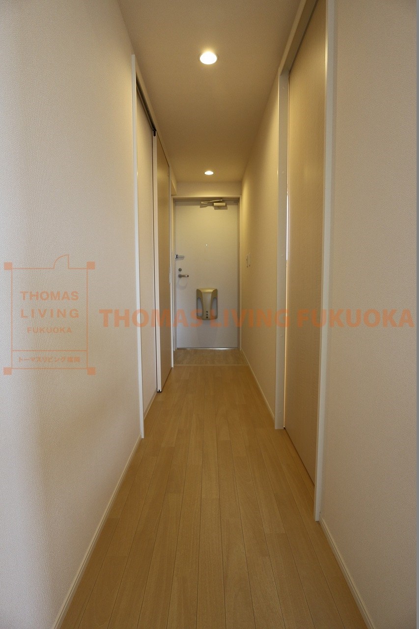グランディール中間 玄関