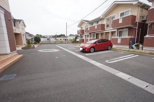 ユニゾン大平 C棟 駐車場