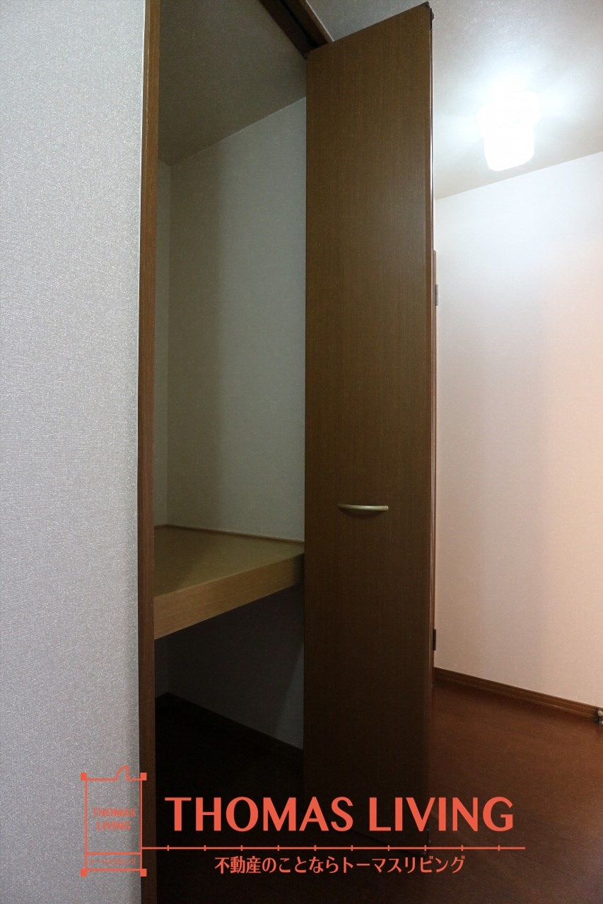イニシャルA 玄関
