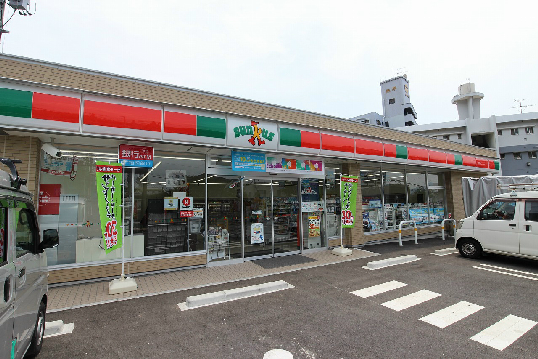 カサロサ A棟 コンビニ