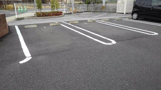 アンジュ　Ａ棟 駐車場