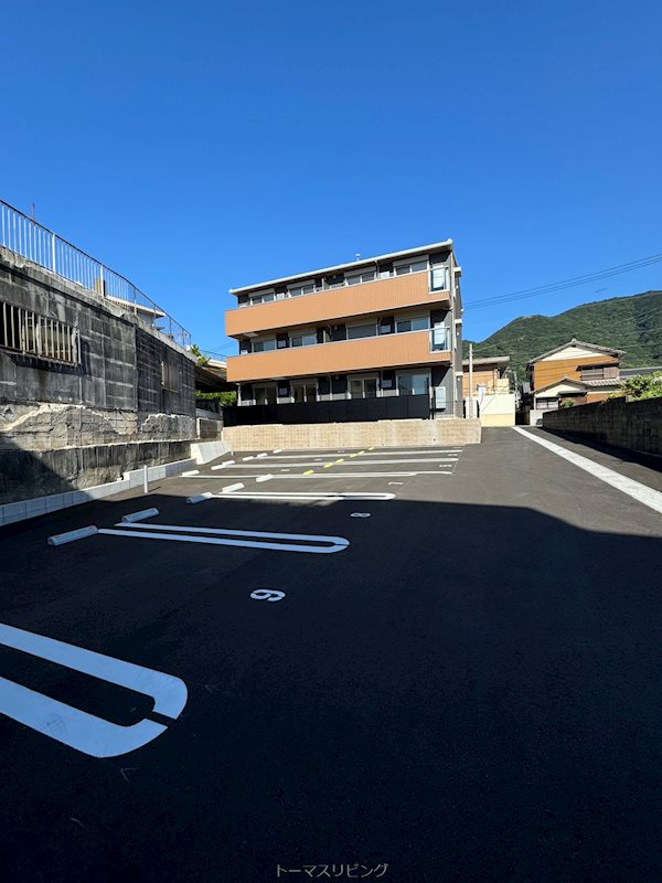 トレス下富野 駐車場
