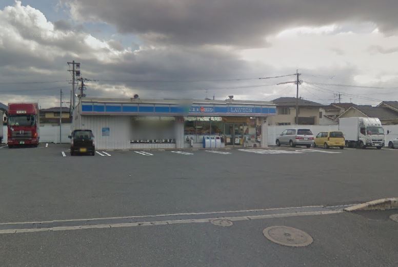 シャーメゾン茶屋の原Ⅱ C棟  コンビニ