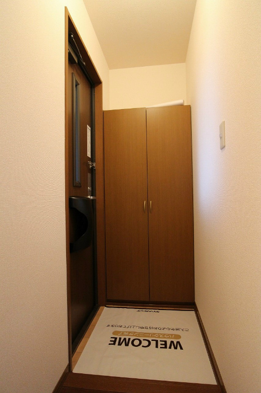 ベルデュール中曽根　A棟 玄関