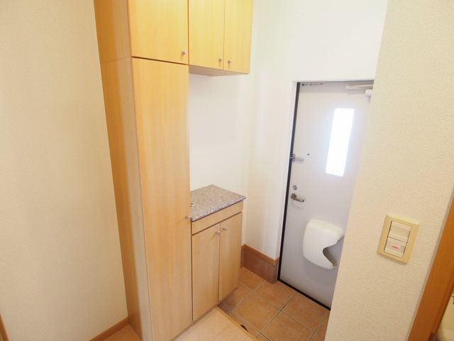 サニーハウス東高陽台 A棟  玄関