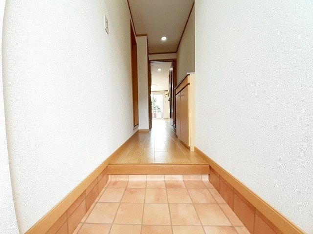 ジャン・アヴニール　E棟 玄関