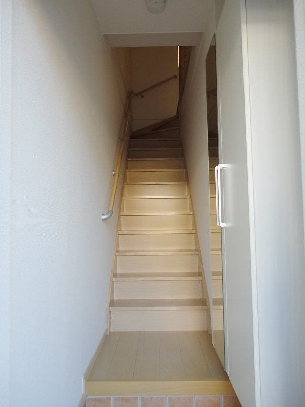 グリンデルハイム若園　C棟  玄関