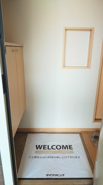 シャトン・アイ　A棟 玄関