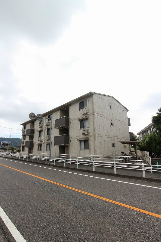 ウィステリア中吉田Ⅲ その他外観1