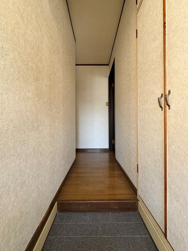 ゴールドハイツ湯川 玄関