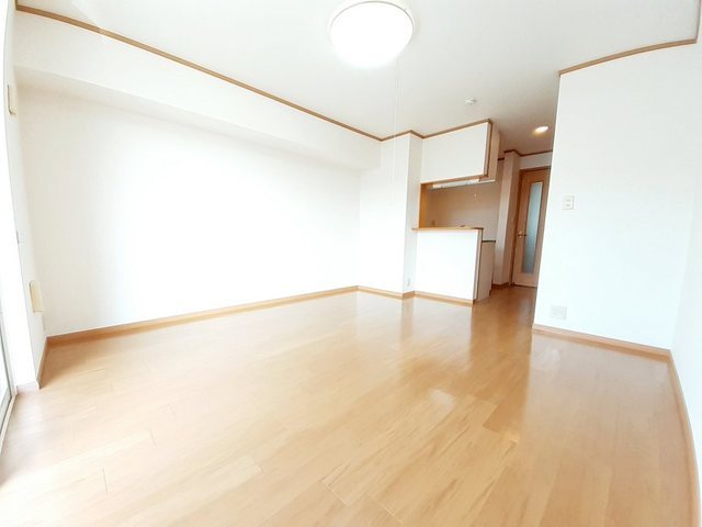 フィオーレ長行東二番館 リビング
