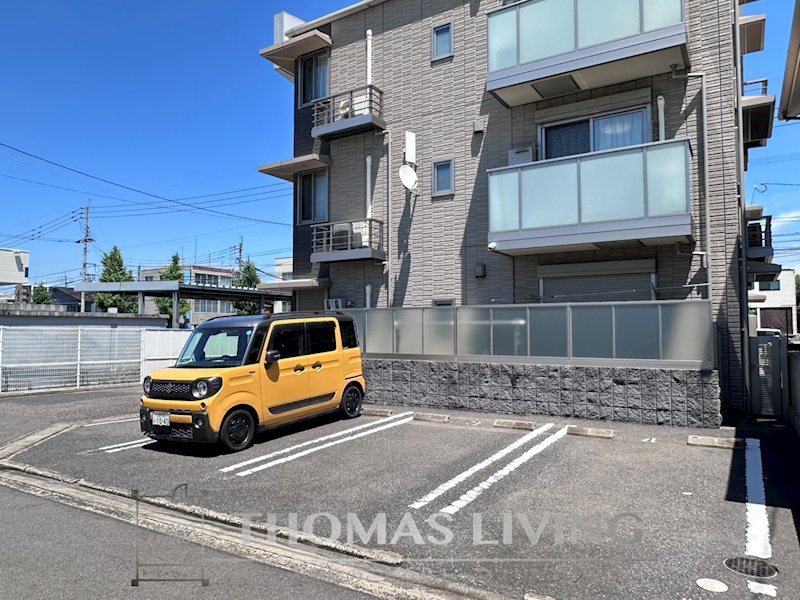 シャーメゾン境川 駐車場