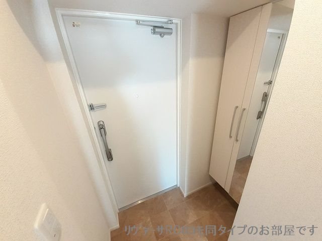 サンスタームーンモナ 玄関