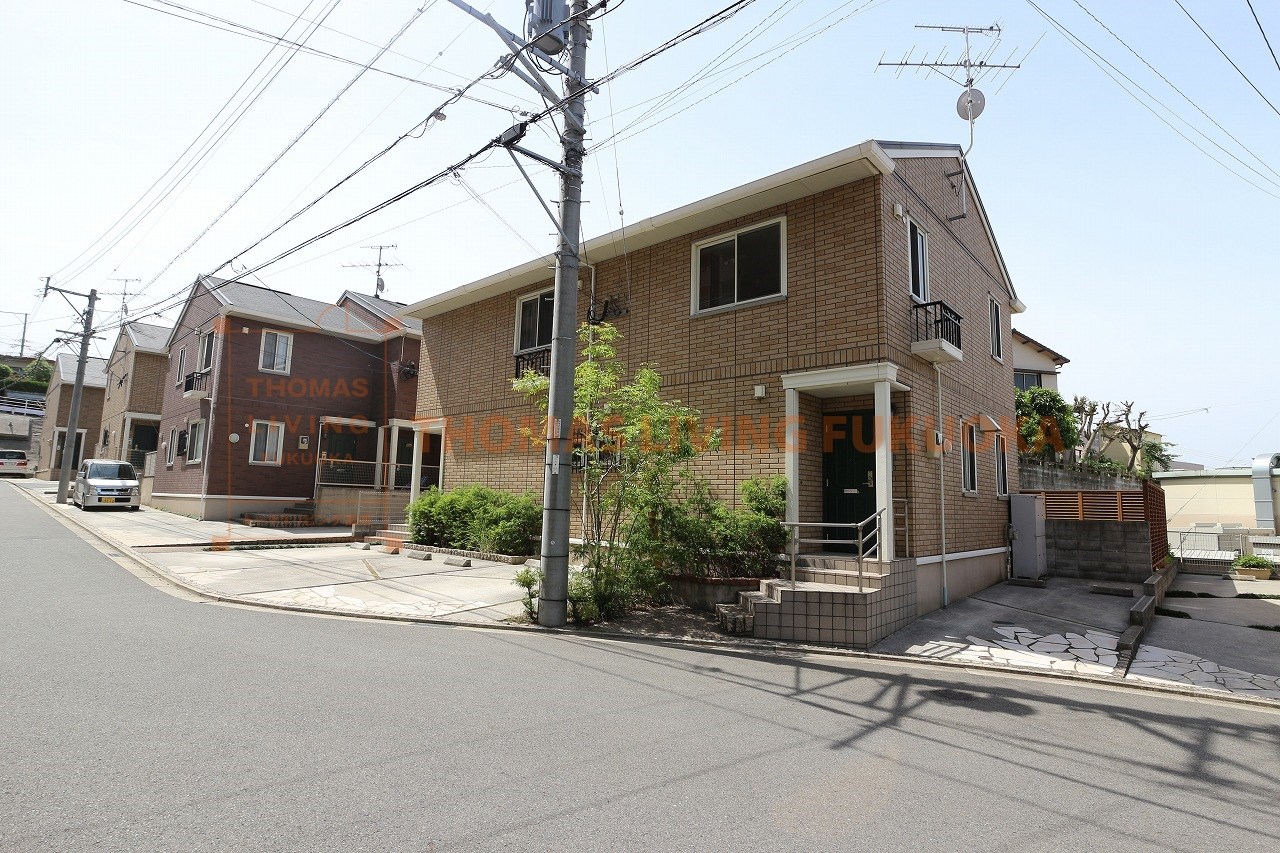 雰囲気良好な住宅街。シリーズ物件が広がります。