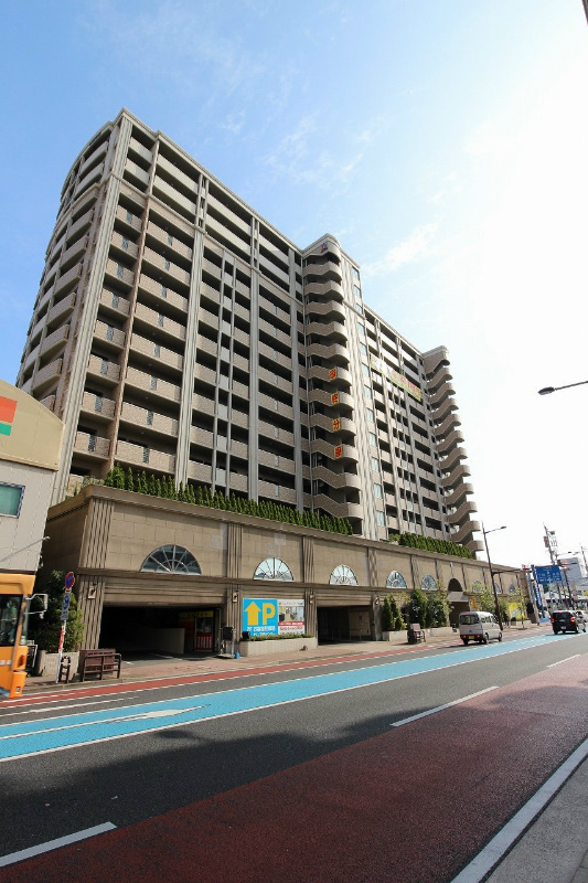 グランドパレスプラウド到津 外観