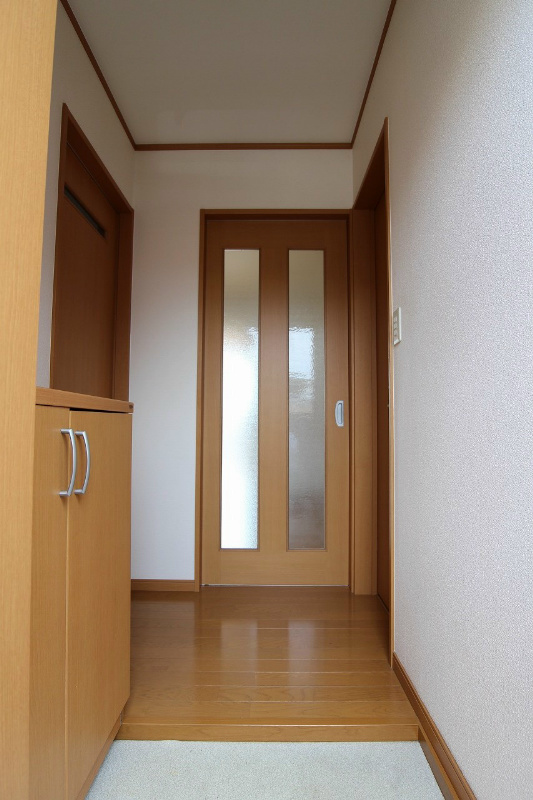 トレゾア湯川新町　A棟 玄関