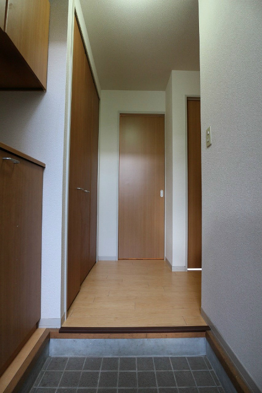 グランディール・86　C棟 玄関
