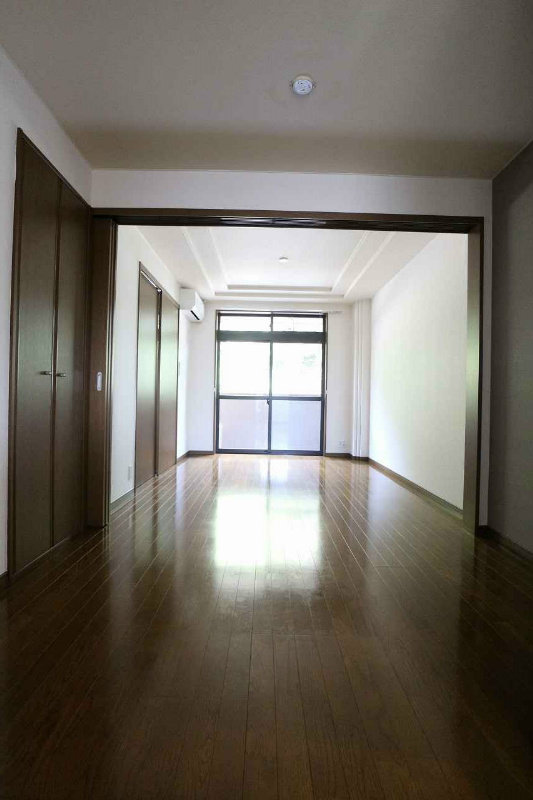 ビッグフォレスト壱番館 リビング