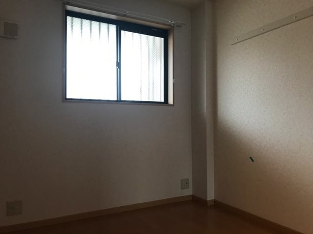 ロイヤルガーデン参番館 ベッドルーム
