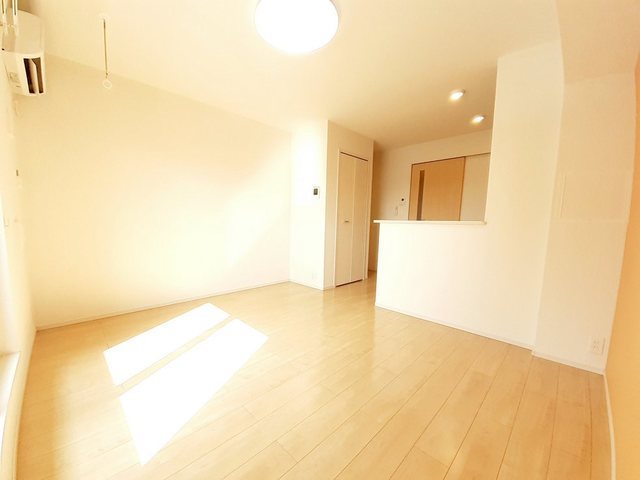 スプリング・外園A リビング