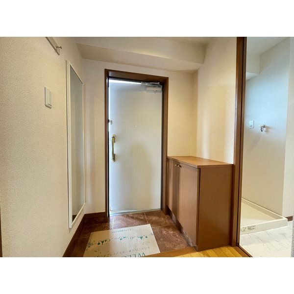 サンクス光 玄関