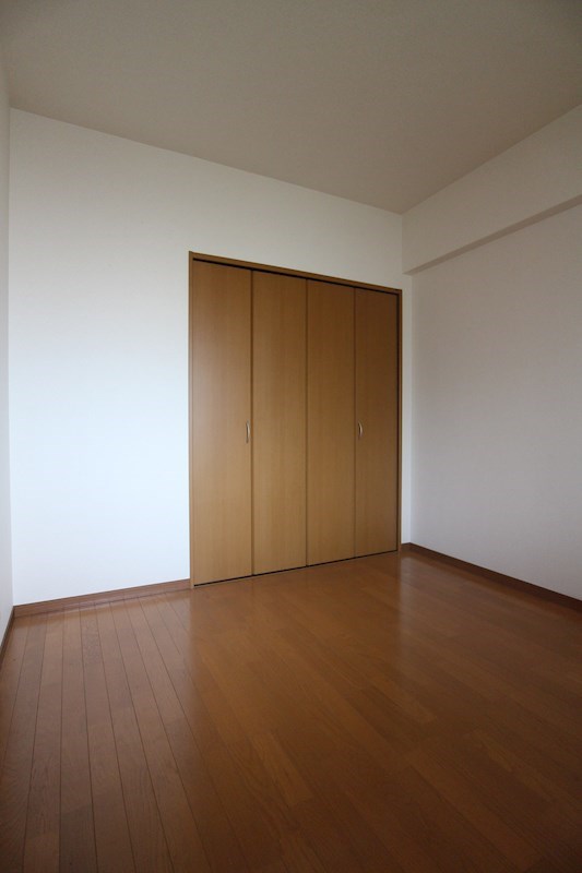 エクセレントリッチ伊崎 ベッドルーム