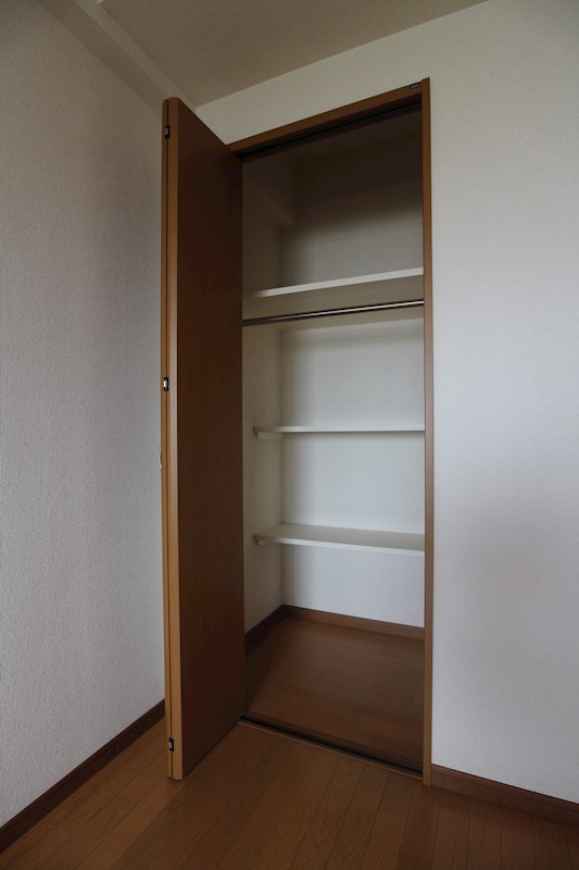 エクセレントリッチ伊崎 収納