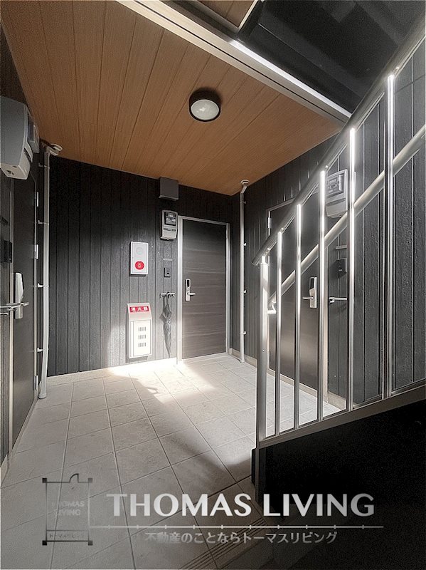 D-ROOM前田 エントランス
