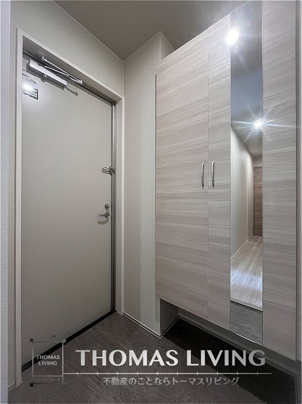 D-ROOM前田 玄関