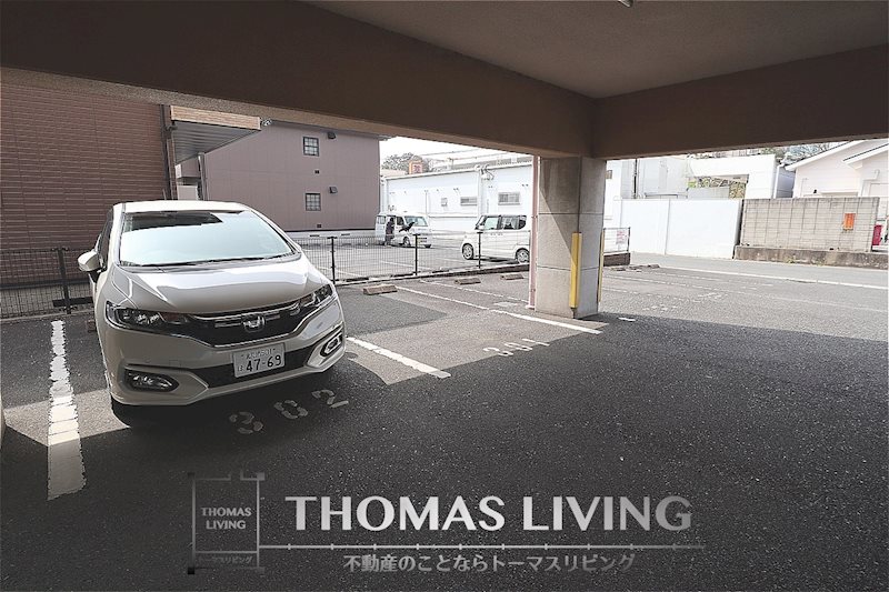 メゾン・ボー D棟 駐車場