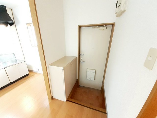 ファミールヒイラギB 玄関