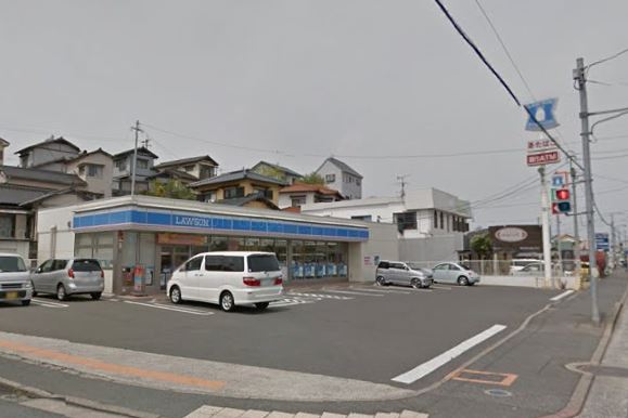 コンフォート八枝 B棟 コンビニ