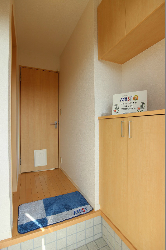 アクシア南若園 玄関