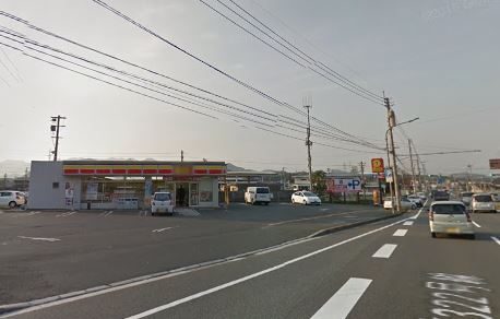 シャーメゾンみち　A棟 コンビニ