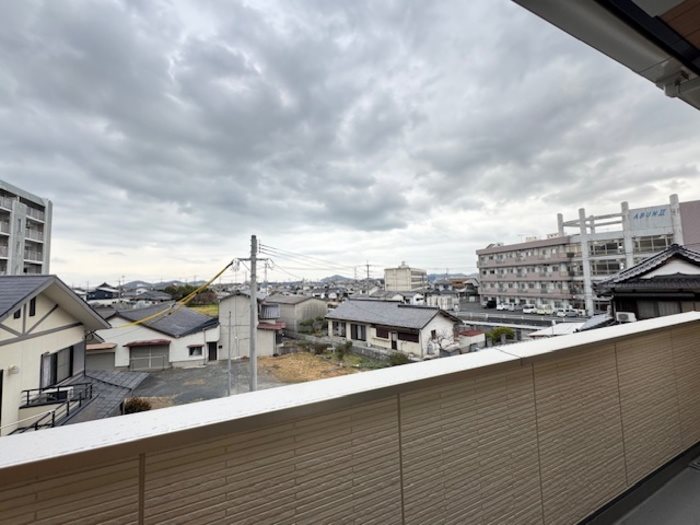 MER行事　A棟 ベランダ