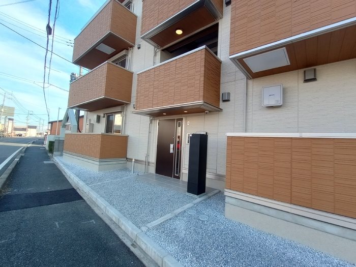 MER行事　B棟 外観