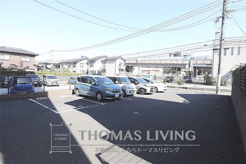 アテッサ南小倉 駐車場