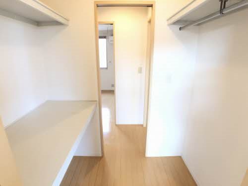 シャーメゾン・ヴァン　A棟 収納