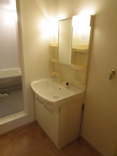 ヴィラシャーメゾン行橋　クアルト 洗面所