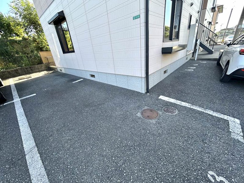アクシス塔野Ⅰ 駐車場