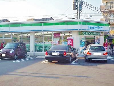サンローゼ本城東 コンビニ