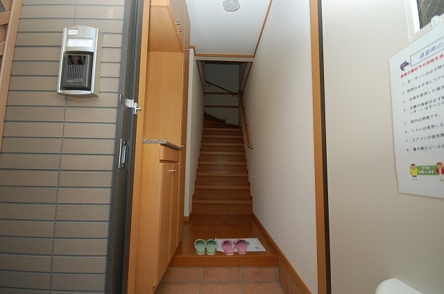 ペンサミエント　Ｃ棟 玄関