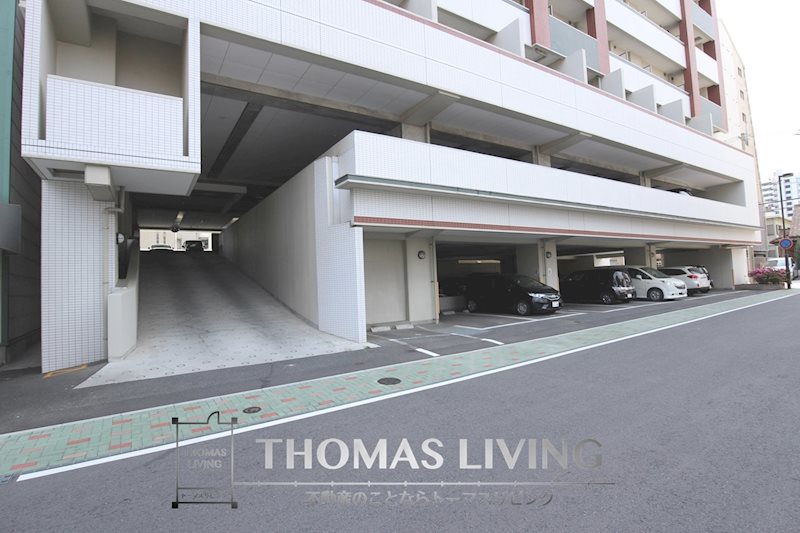 グランドツイン黒崎 A棟 駐車場