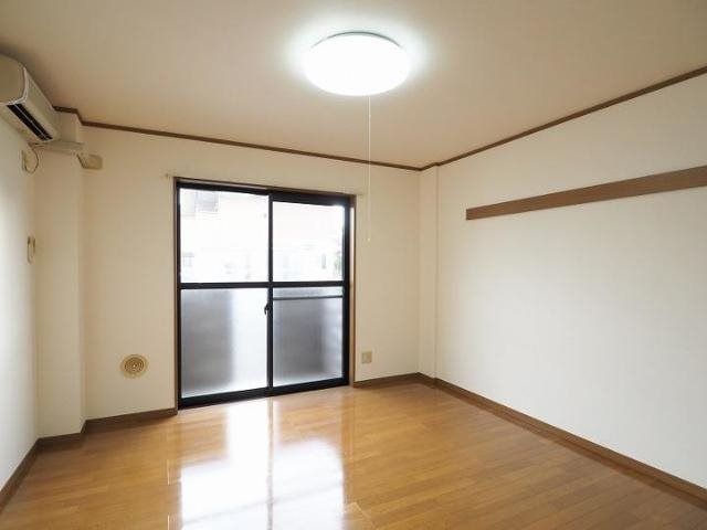 シャトー長尾 リビング