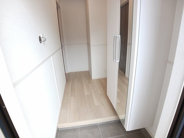 アネーロ　Ⅲ 玄関